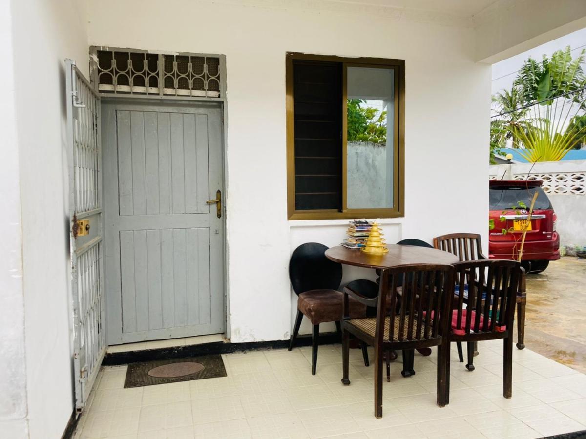 Mikocheni Home Stay Darüsselam Dış mekan fotoğraf