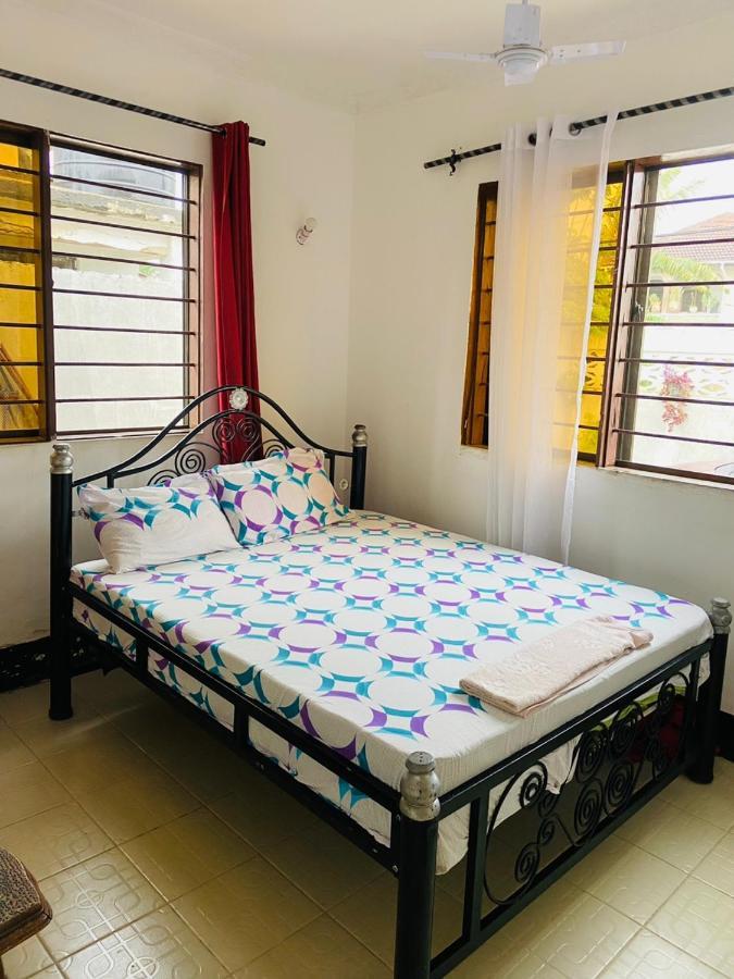 Mikocheni Home Stay Darüsselam Dış mekan fotoğraf